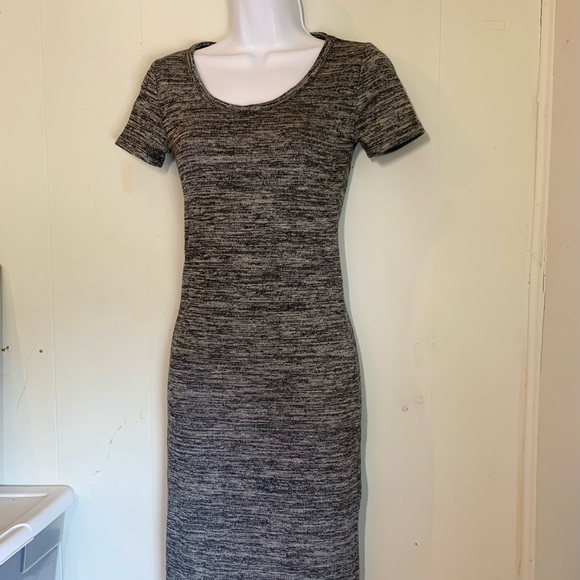 Forever 21 Gray, Black Short sleeve double sided slit maxi dress size small - Picture 4 of 11